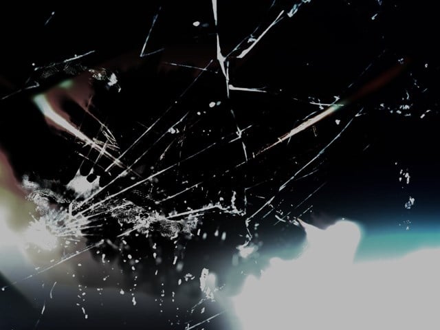 Woman dies in overnight crash on I-35
