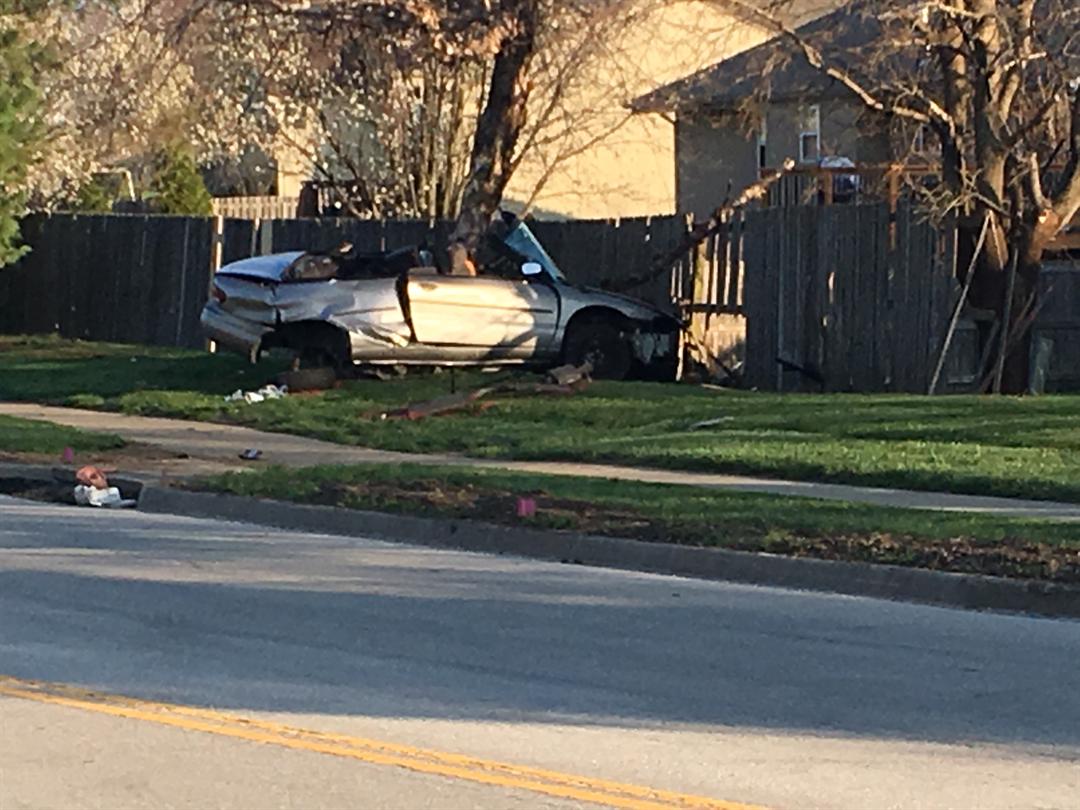 Police: Alcohol believed cause of crash that killed 1, injured 2 in Lee's Summit