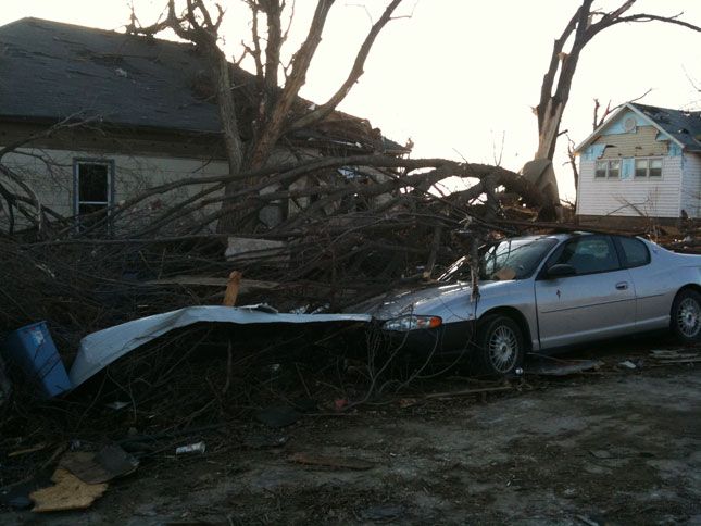 Harveyville residents survey property damage - KCTV 5