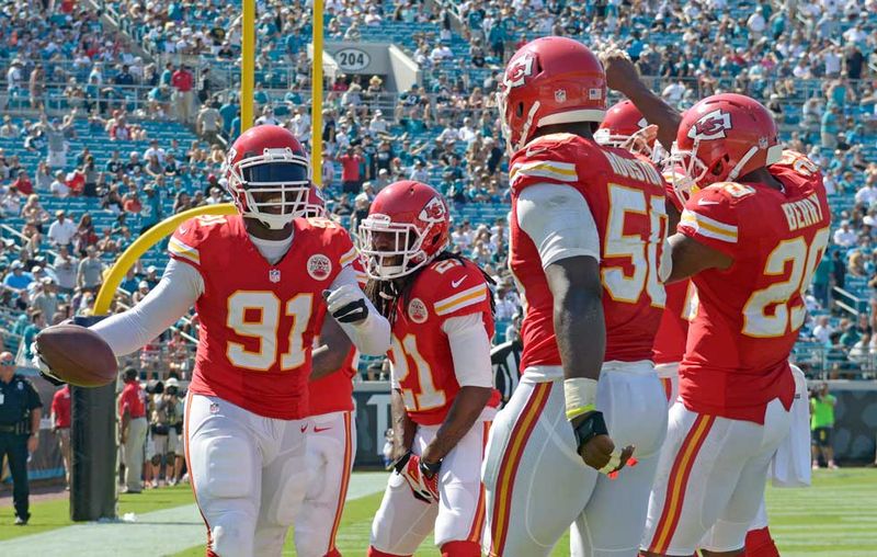 Tamba Hali leaves extra 1,000 tip at Plaza restaurant KCTV5 News