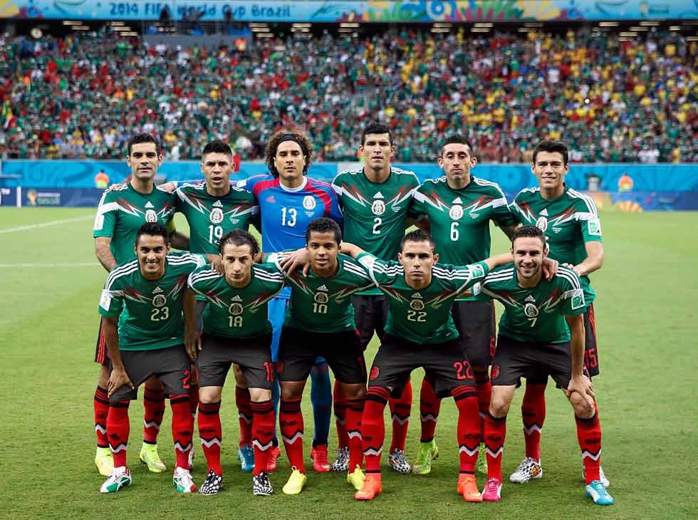 Soccer fans excited for match between Mexico, Paraguay at Arrowh