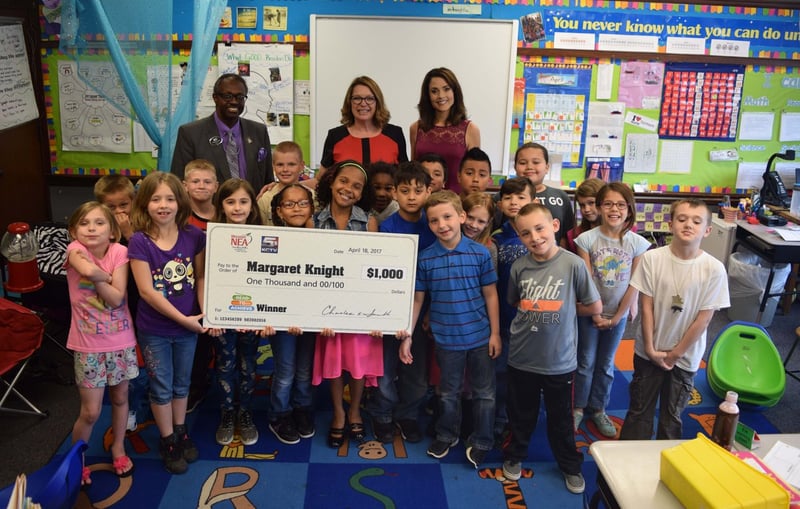 Fairmount Elementary teacher named Read to Achieve winner - KCTV5 News