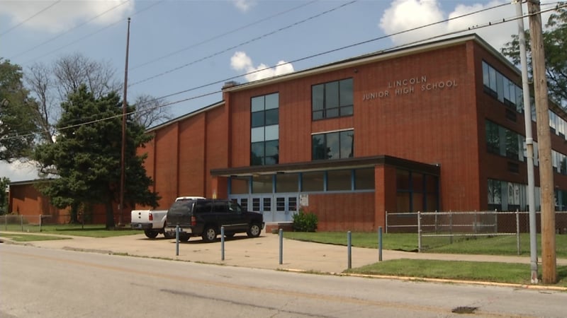 Lincoln Middle School reopening relieves burdens felt by Kansas - KCTV5