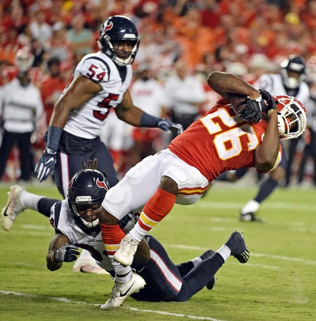 Chiefs lose pair of starters to injuries in practice