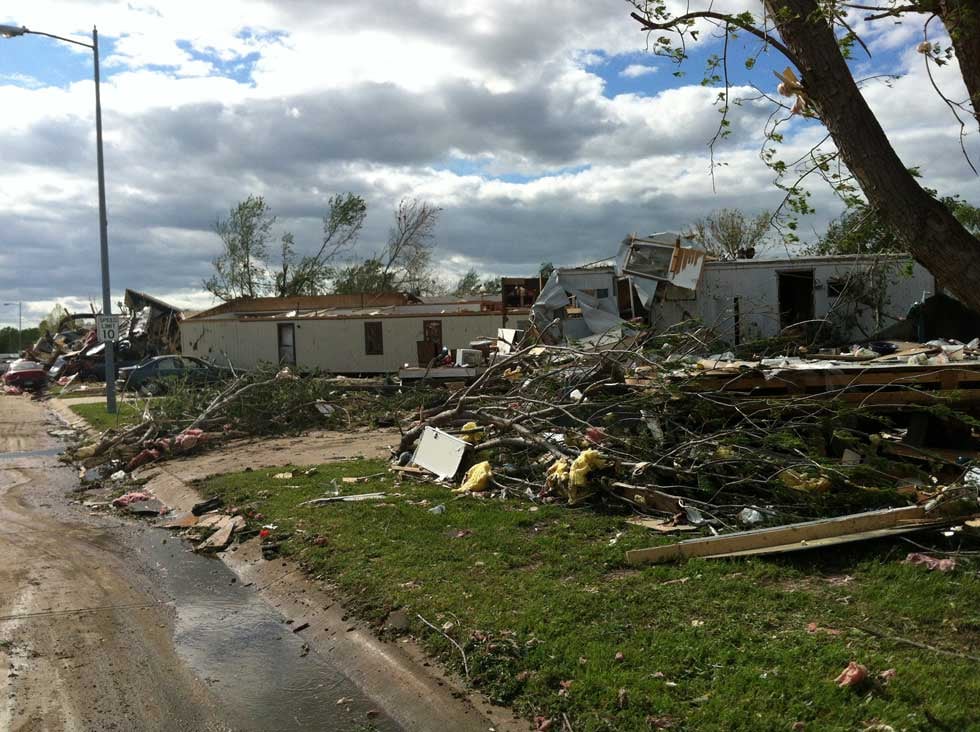 Wichita area picks up pieces after EF3 tornado - 3TV | CBS 5